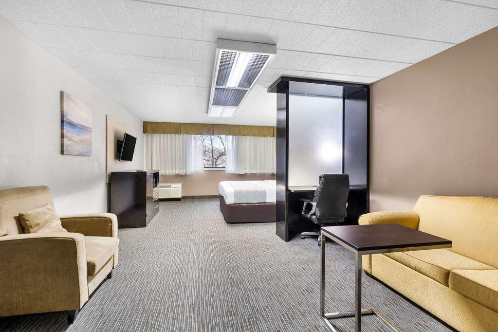 Quality Inn & Suites Altoona Zimmer foto
