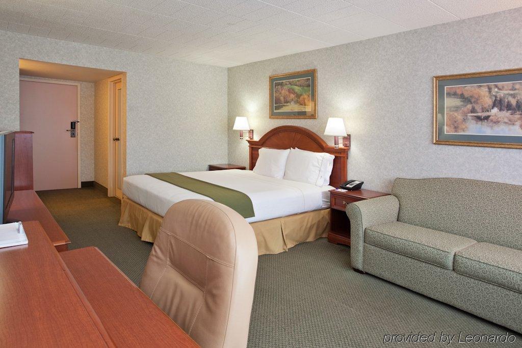 Quality Inn & Suites Altoona Zimmer foto